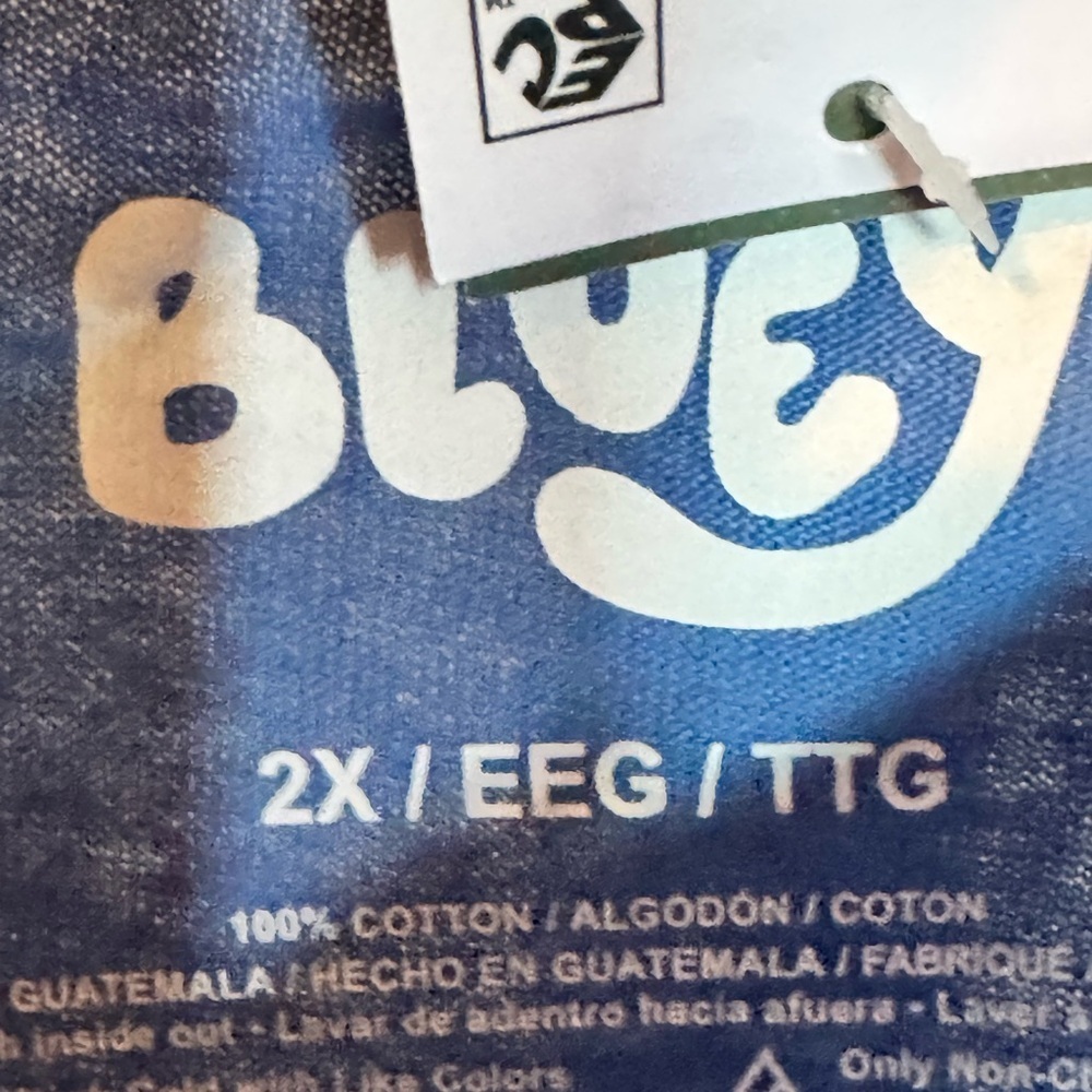 Bluey Men's Navy Graphic Tee - Picture 4 of 5